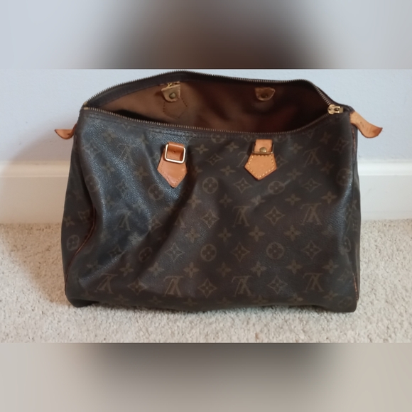 Louis Vuitton Handbag Code SP 8942~ Damaged/ Stained - Picture 3 of 12